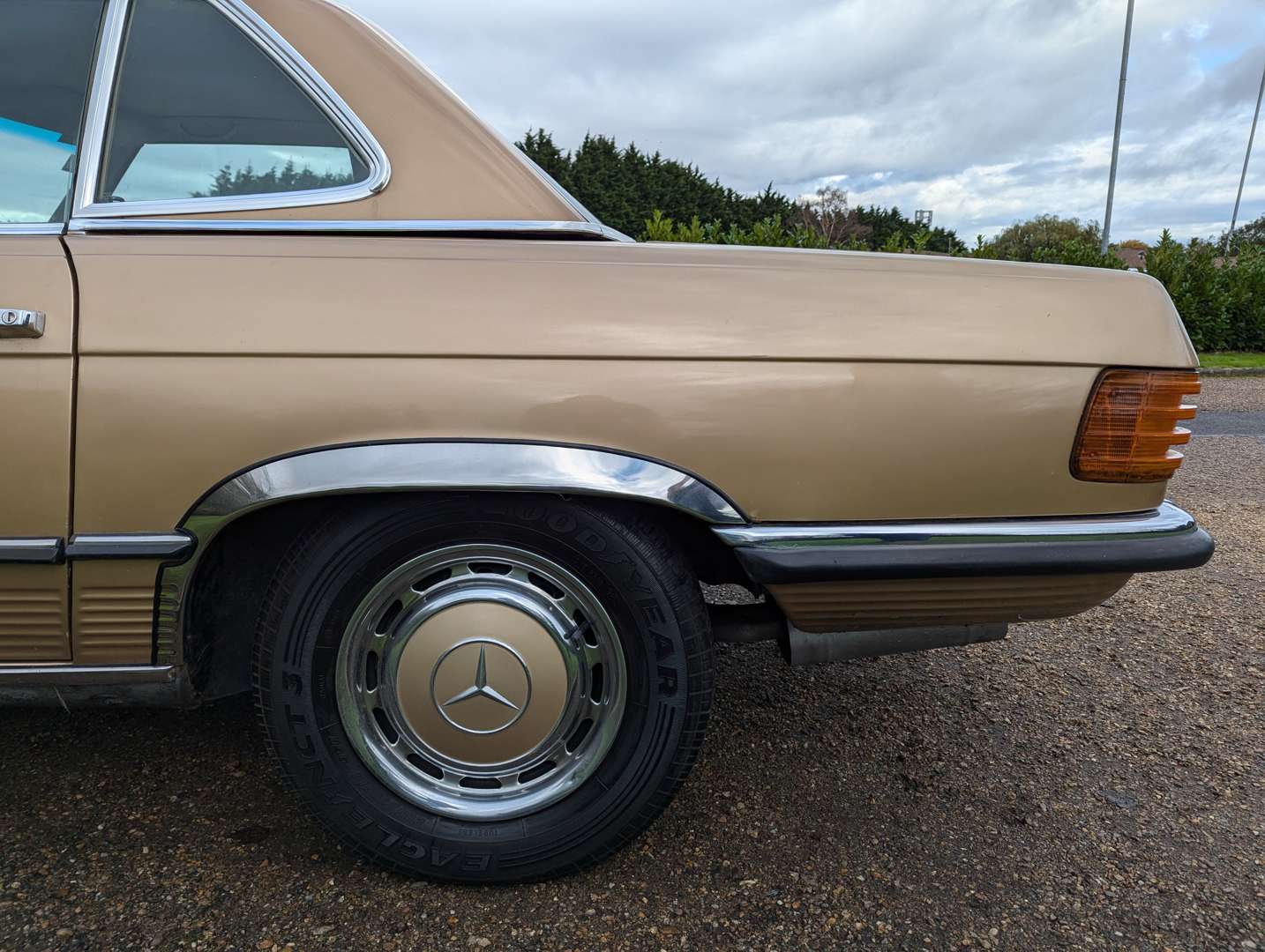 <p>1972 MERCEDES R107 350 SL AUTO</p>