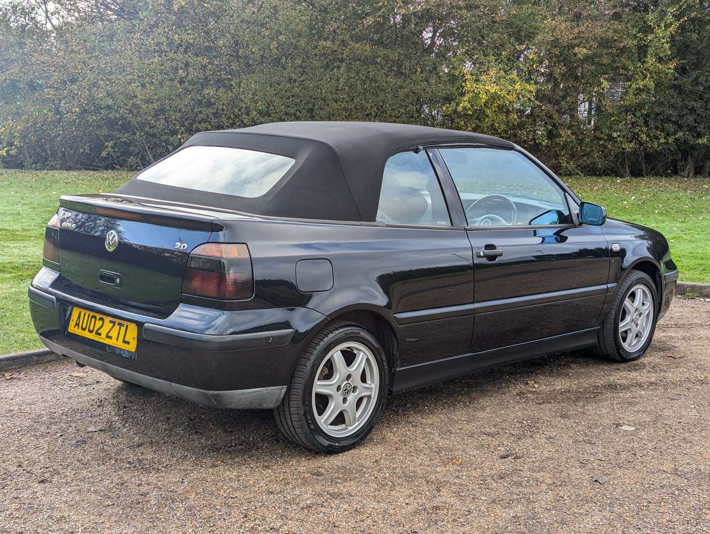 <p>2002 VW GOLF 2.0 SE CABRIOLET</p>