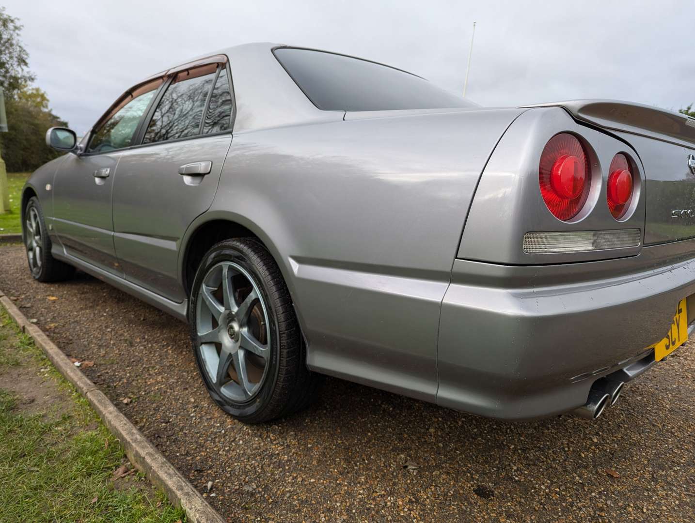 <p>2000 NISSAN SKYLINE R34 25GT-V SALOON AUTO</p>