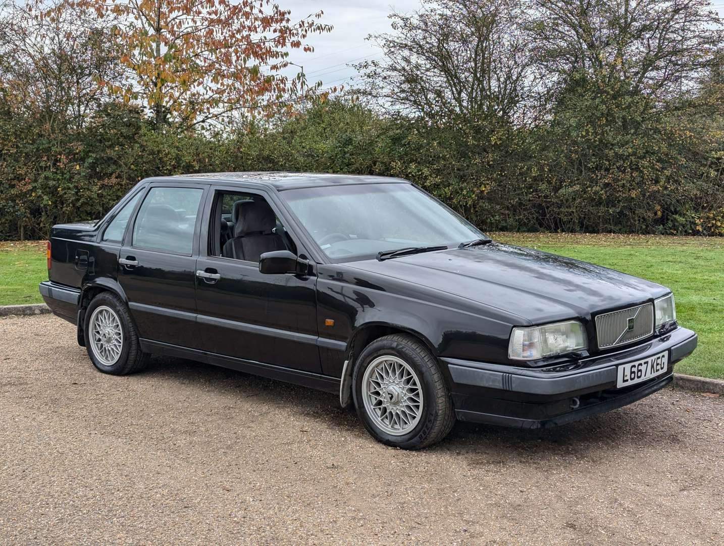 <p>1993 VOLVO 850 GLT</p>