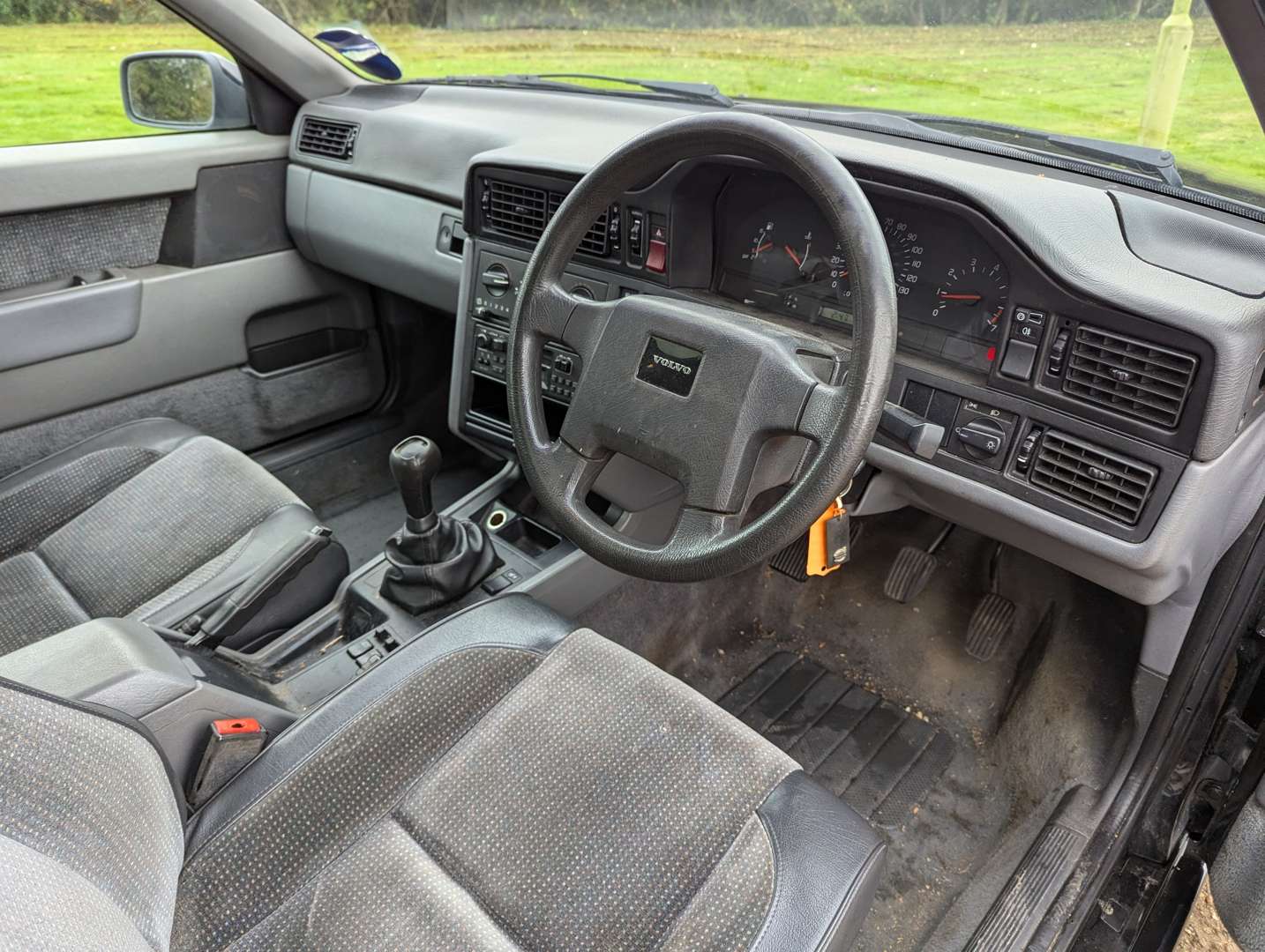 <p>1993 VOLVO 850 GLT</p>