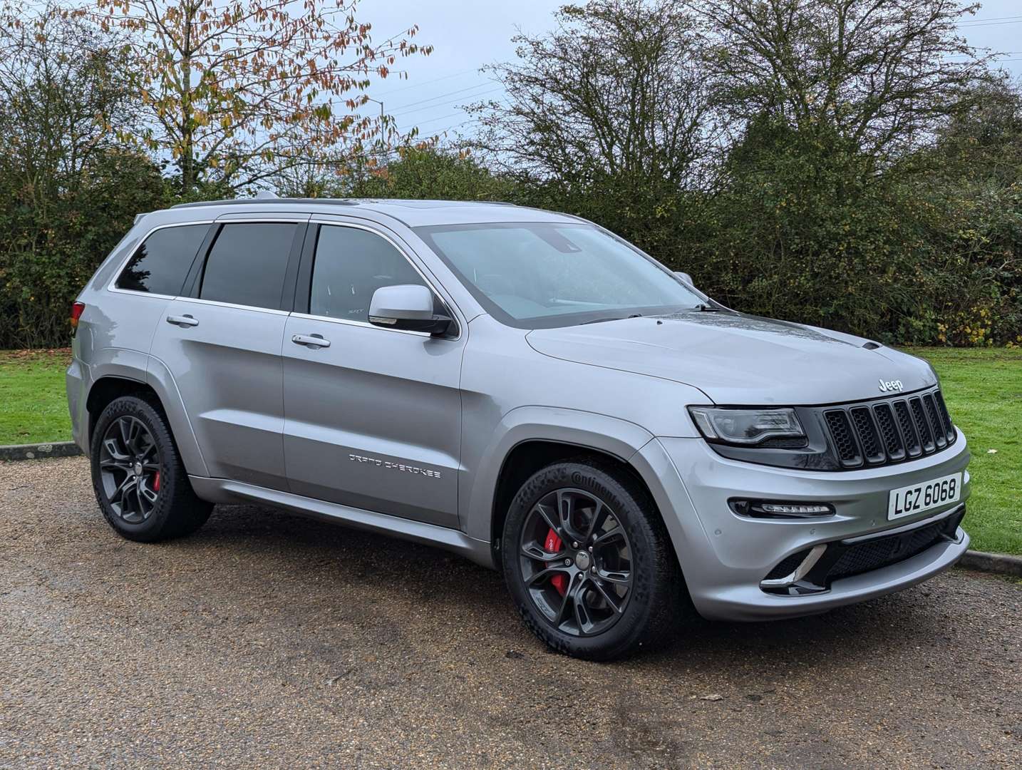 <p>2016 JEEP GRAND CHEROKEE HEMI SRT8</p>