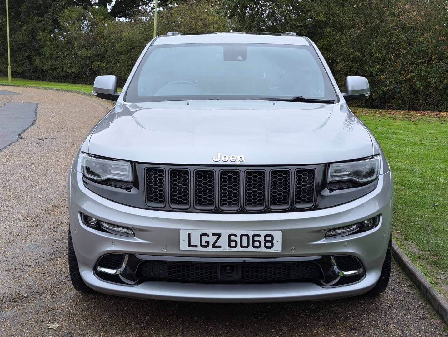 <p>2016 JEEP GRAND CHEROKEE HEMI SRT8</p>