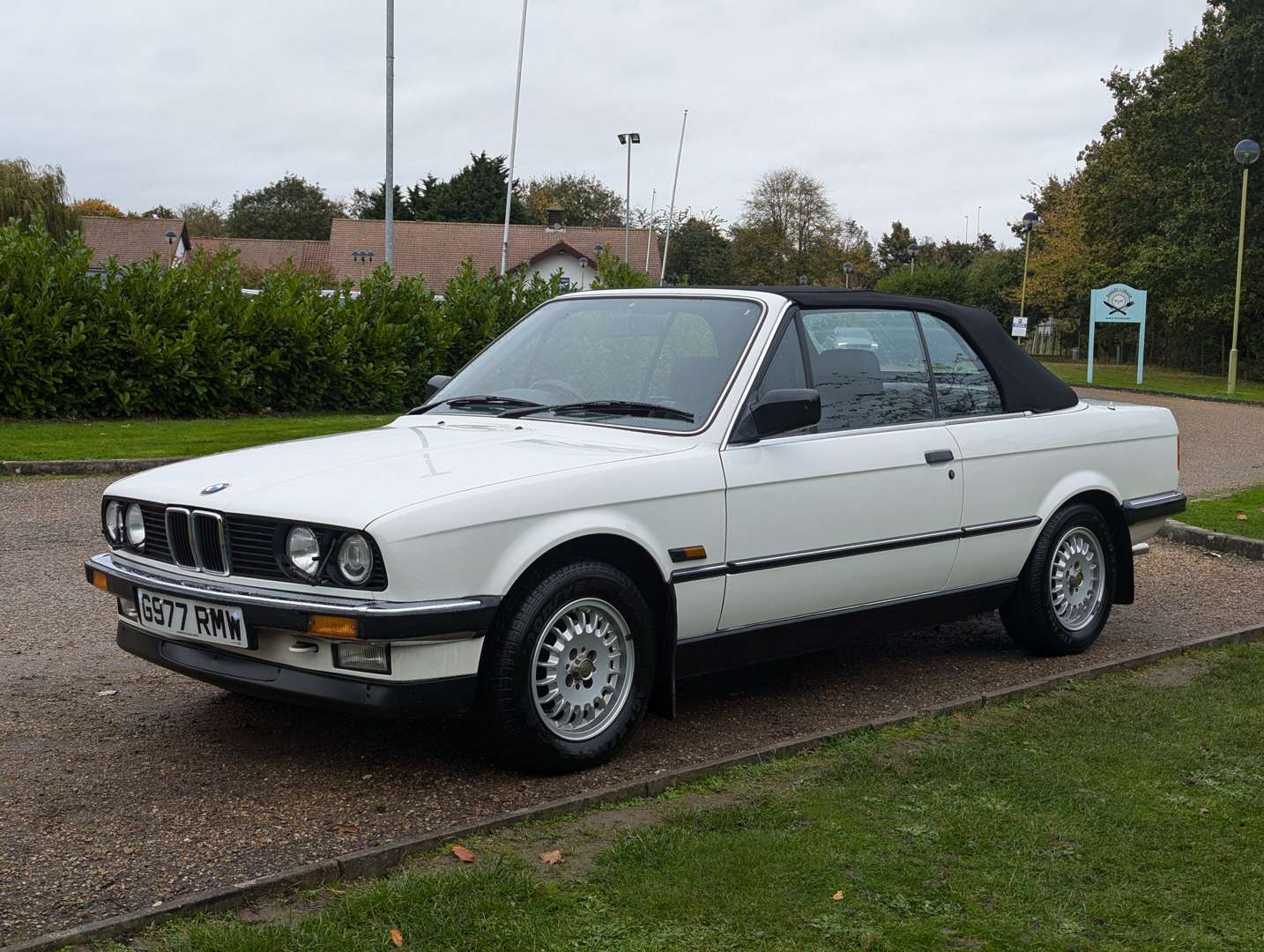 <p>1990 BMW E30 320I CONVERTIBLE</p>