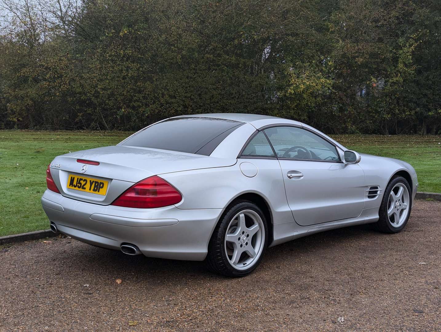 <p>2002 MERCEDES SL500 AUTO</p>