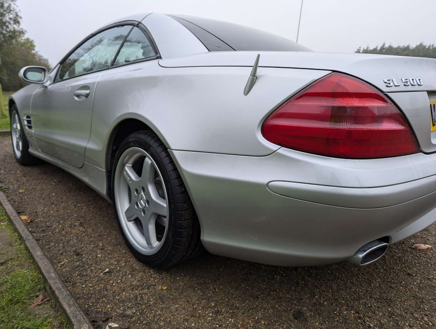 <p>2002 MERCEDES SL500 AUTO</p>