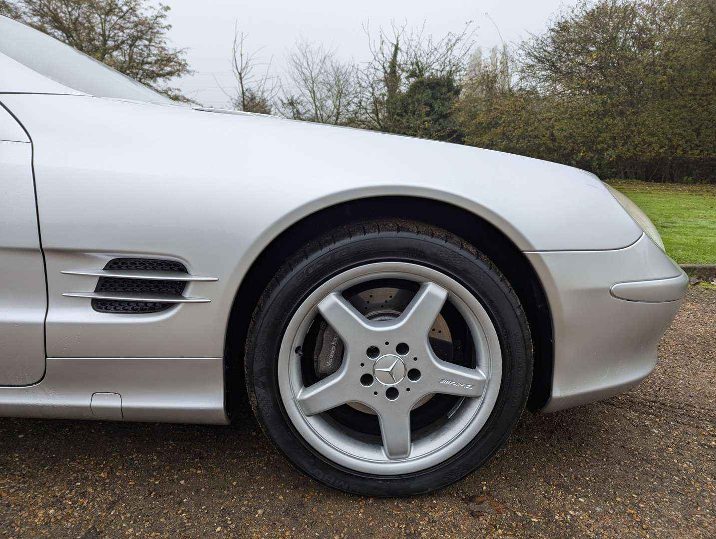 <p>2002 MERCEDES SL500 AUTO</p>