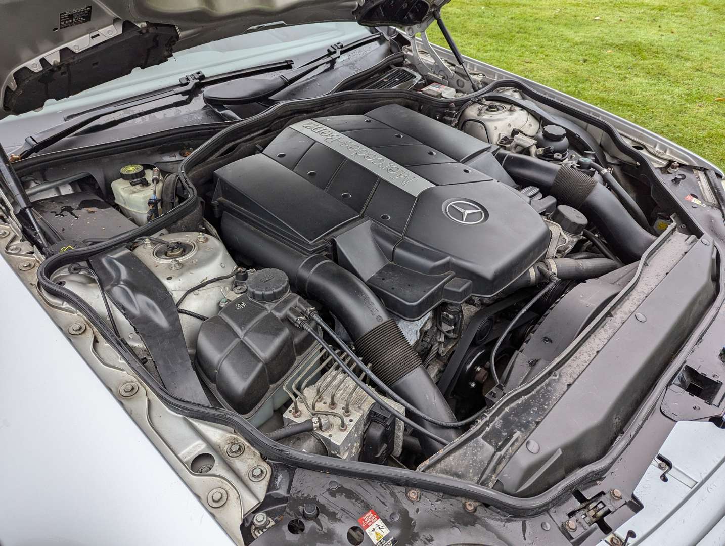 <p>2002 MERCEDES SL500 AUTO</p>