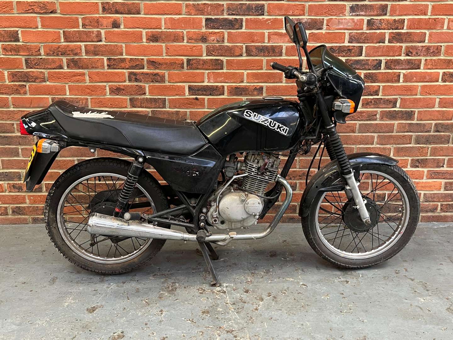 <p>1983 SUZUKI GS125</p>