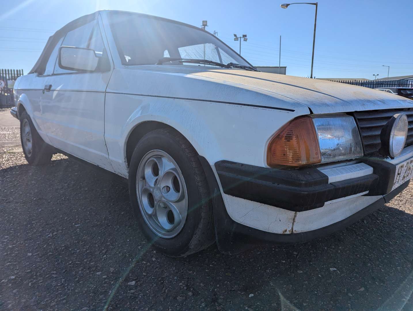 <p>1984 FORD ESCORT 1.6I CABRIOLET</p>