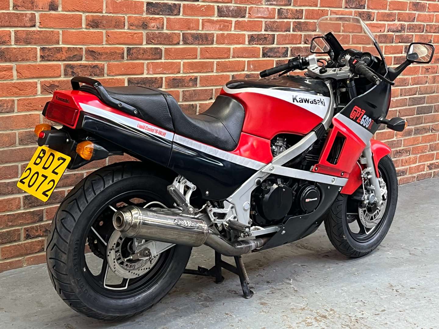 <p>1986 KAWASAKI GPZ 600R</p>