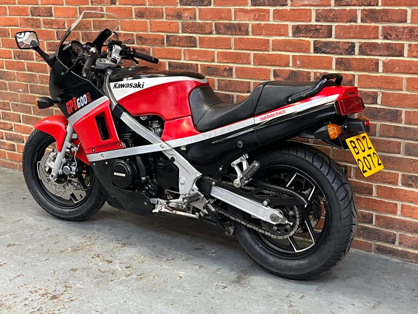 <p>1986 KAWASAKI GPZ 600R</p>