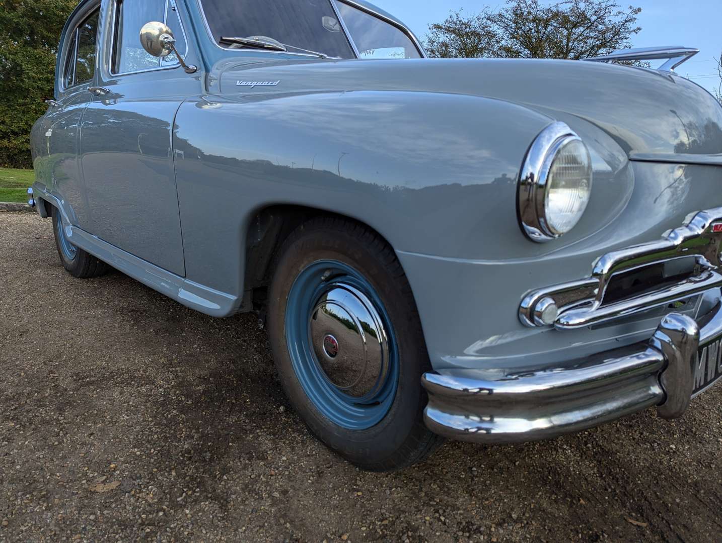 <p>1954 STANDARD VANGUARD</p>