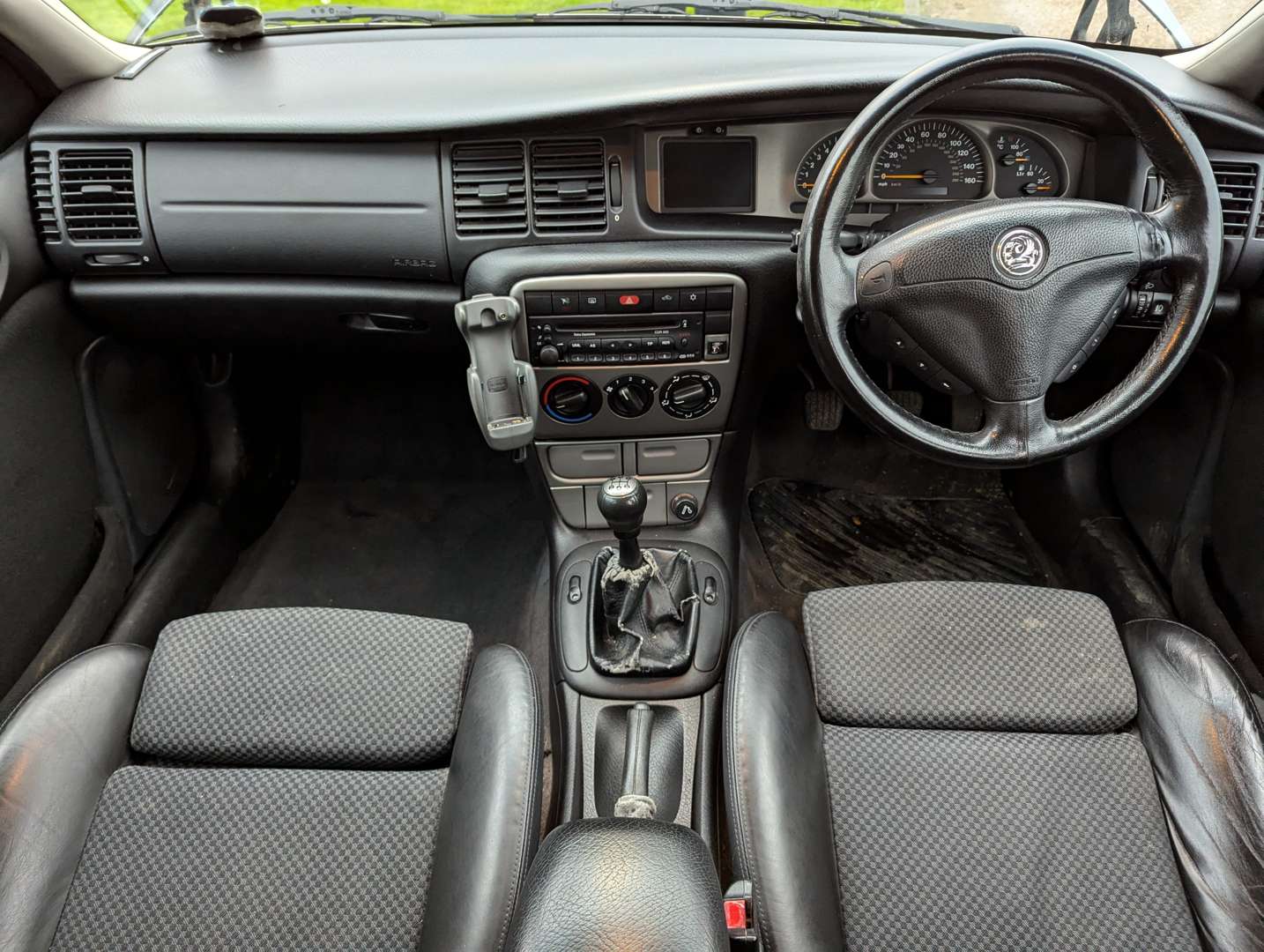 <p>2000 VAUXHALL VECTRA SRI 150 ESTATE</p>