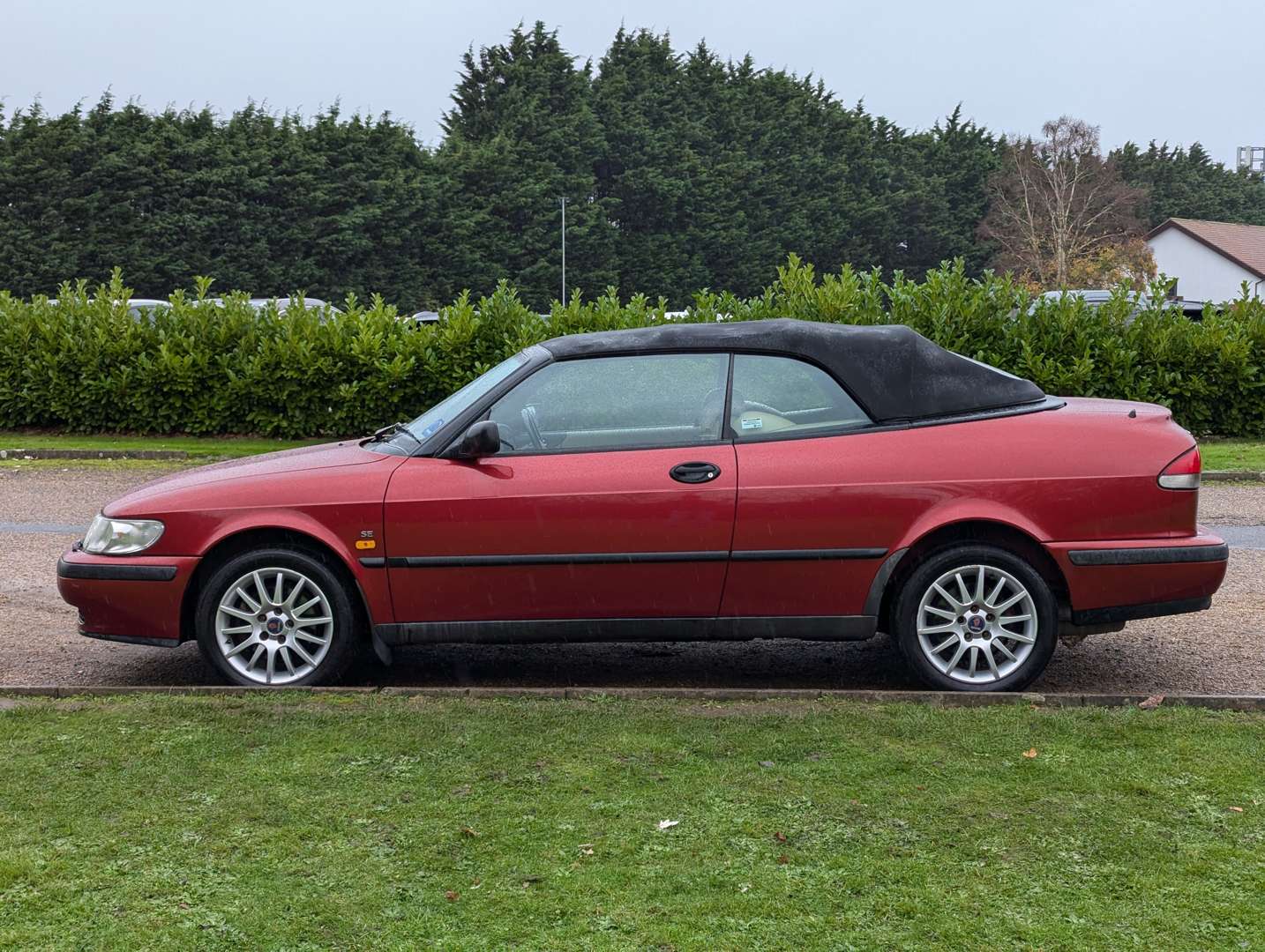 <p>1999 SAAB 9-3 SE TURBO CONVERTIBLE AUTO</p>