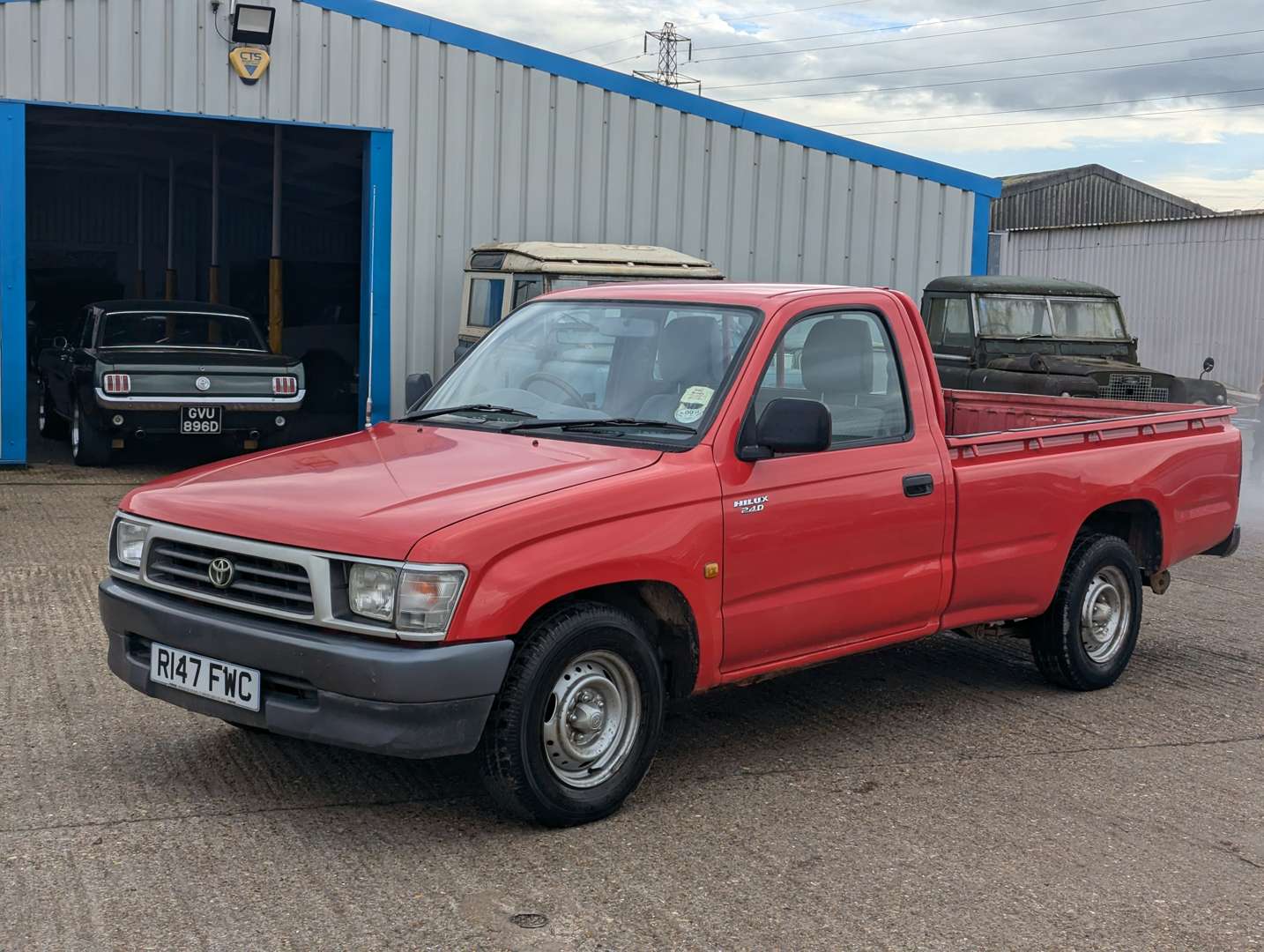 <p>1998 TOYOTA HILUX 2.4D 2WD</p>