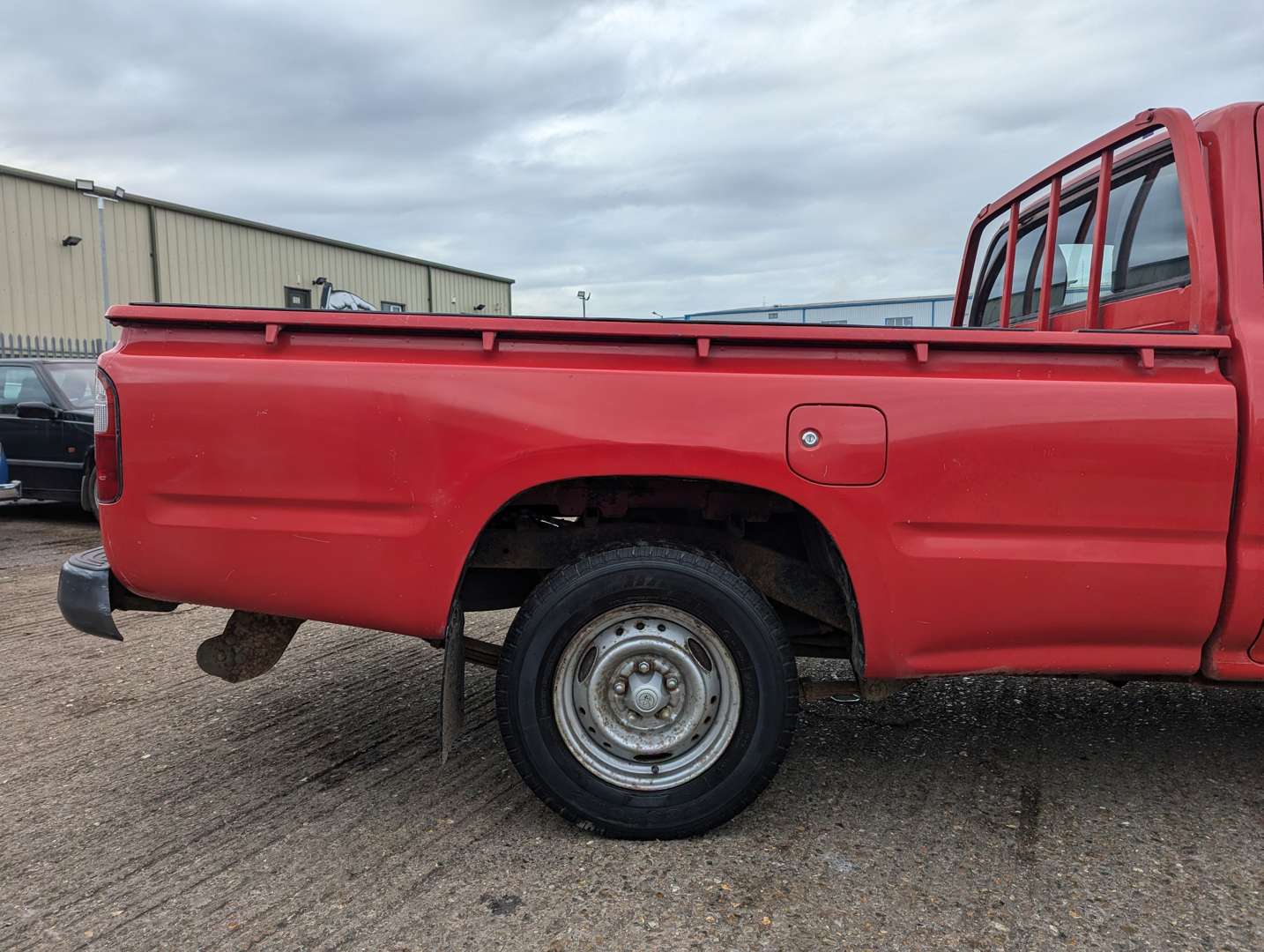 <p>1998 TOYOTA HILUX 2.4D 2WD</p>