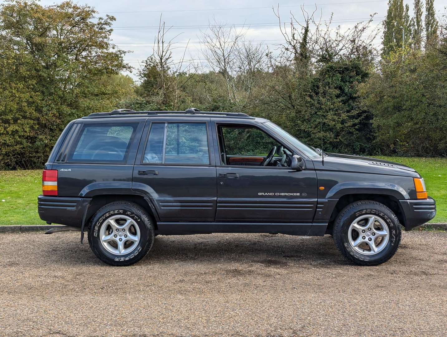 <p>1998 JEEP GRAND CHEROKEE ORVIS AUTO</p>