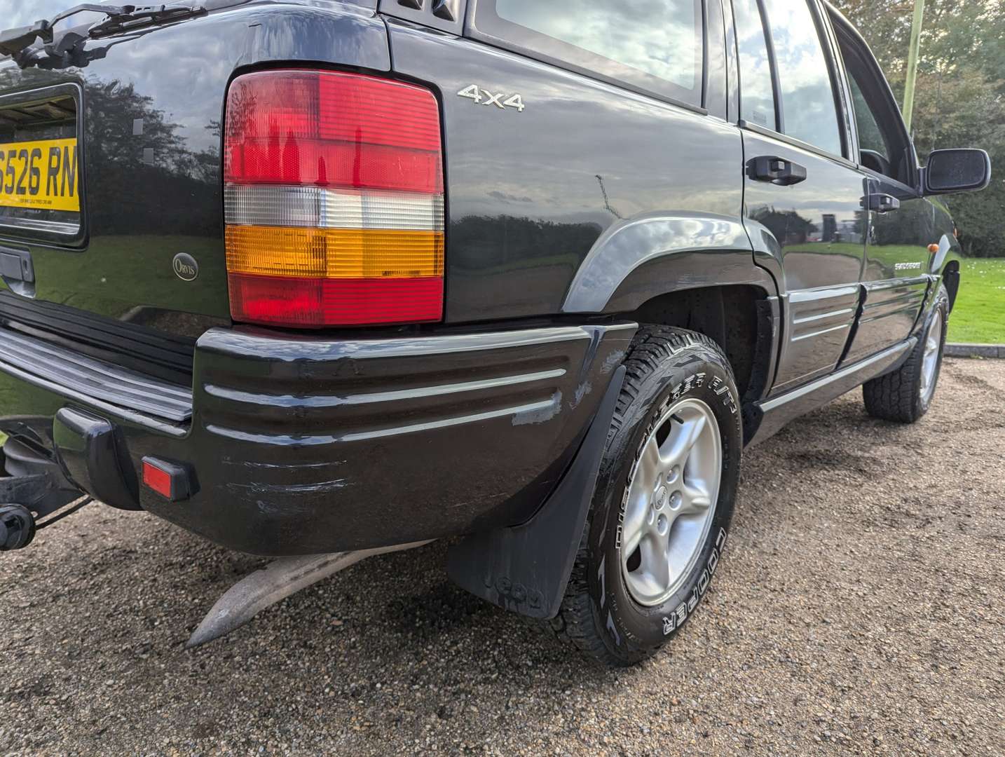 <p>1998 JEEP GRAND CHEROKEE ORVIS AUTO</p>