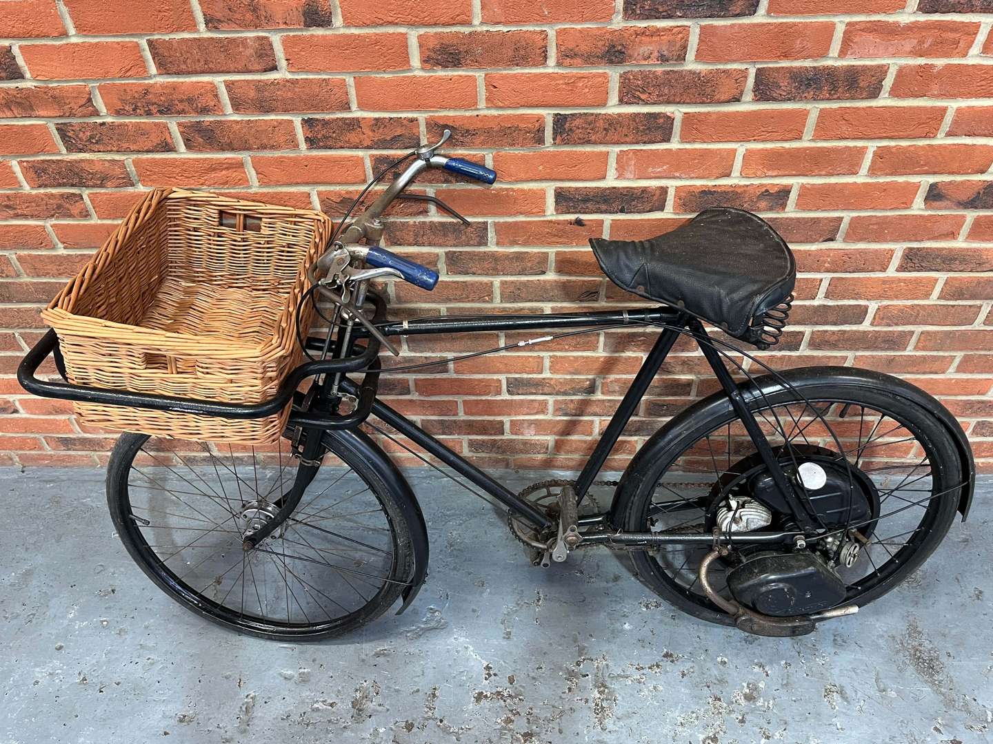 <p>Cyclemaster Vintage Trade Bike</p>