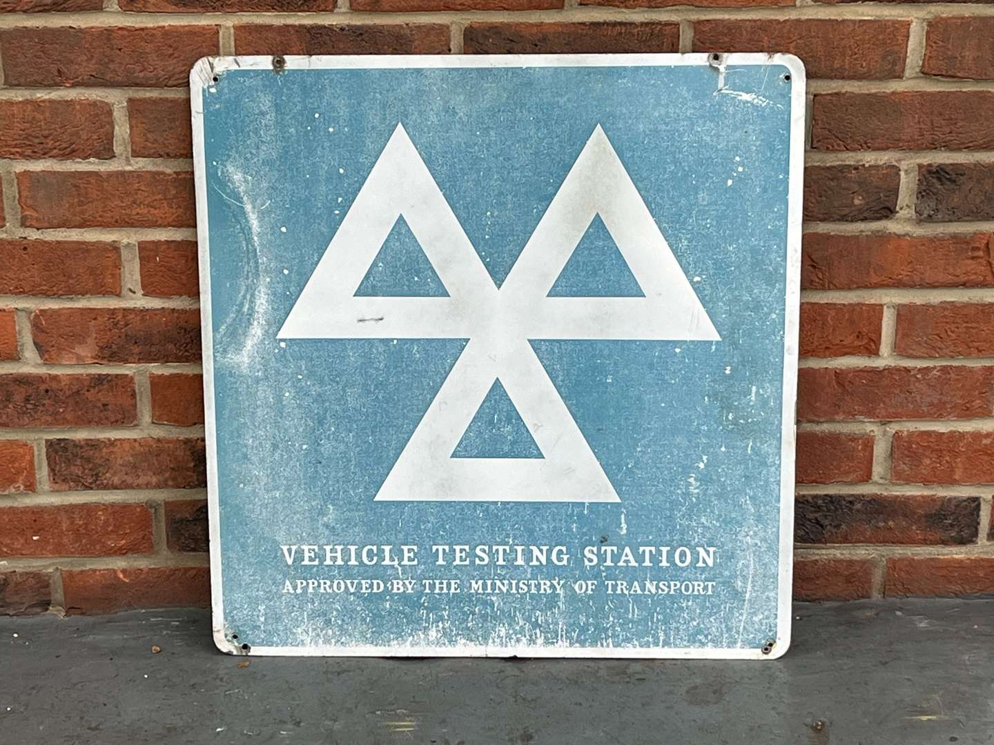 <p>Vehicle Testing Station Aluminium Sign</p>