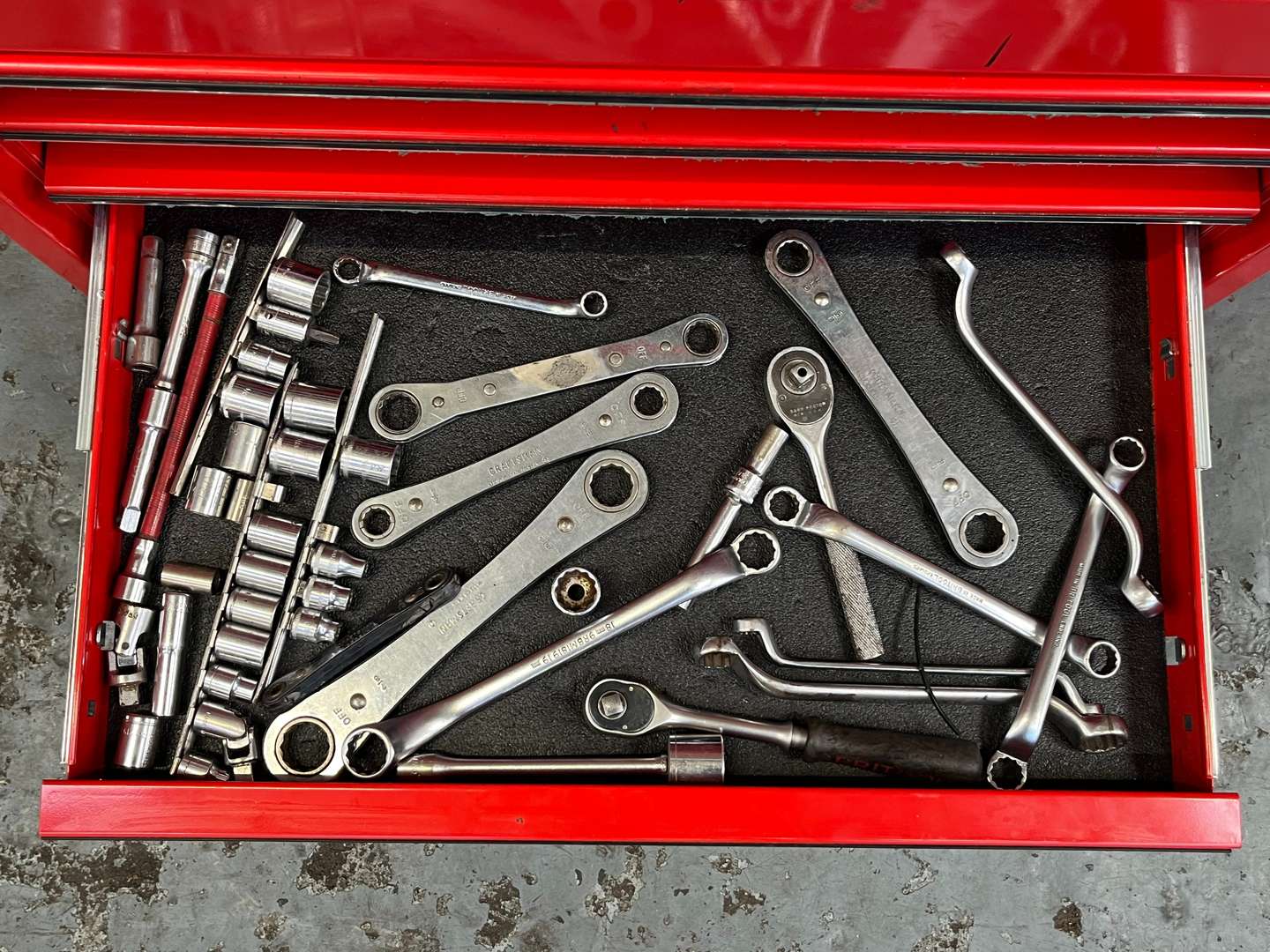 <p>Snap On Tool Box and Contents</p>