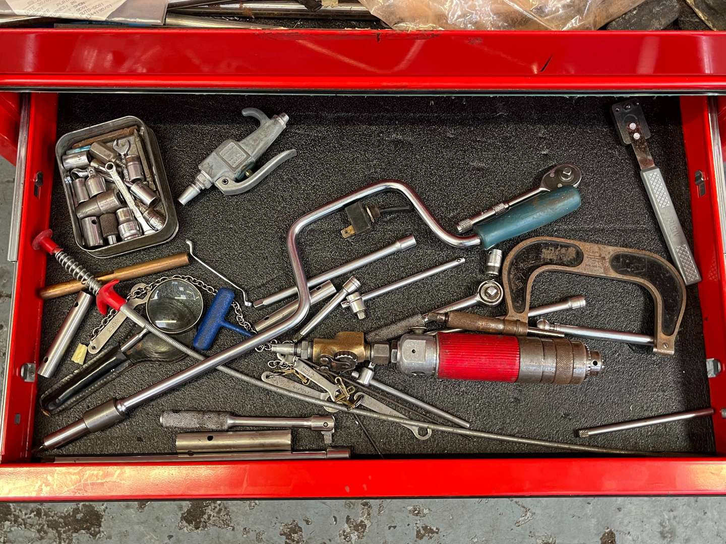 <p>Snap On Tool Box and Contents</p>