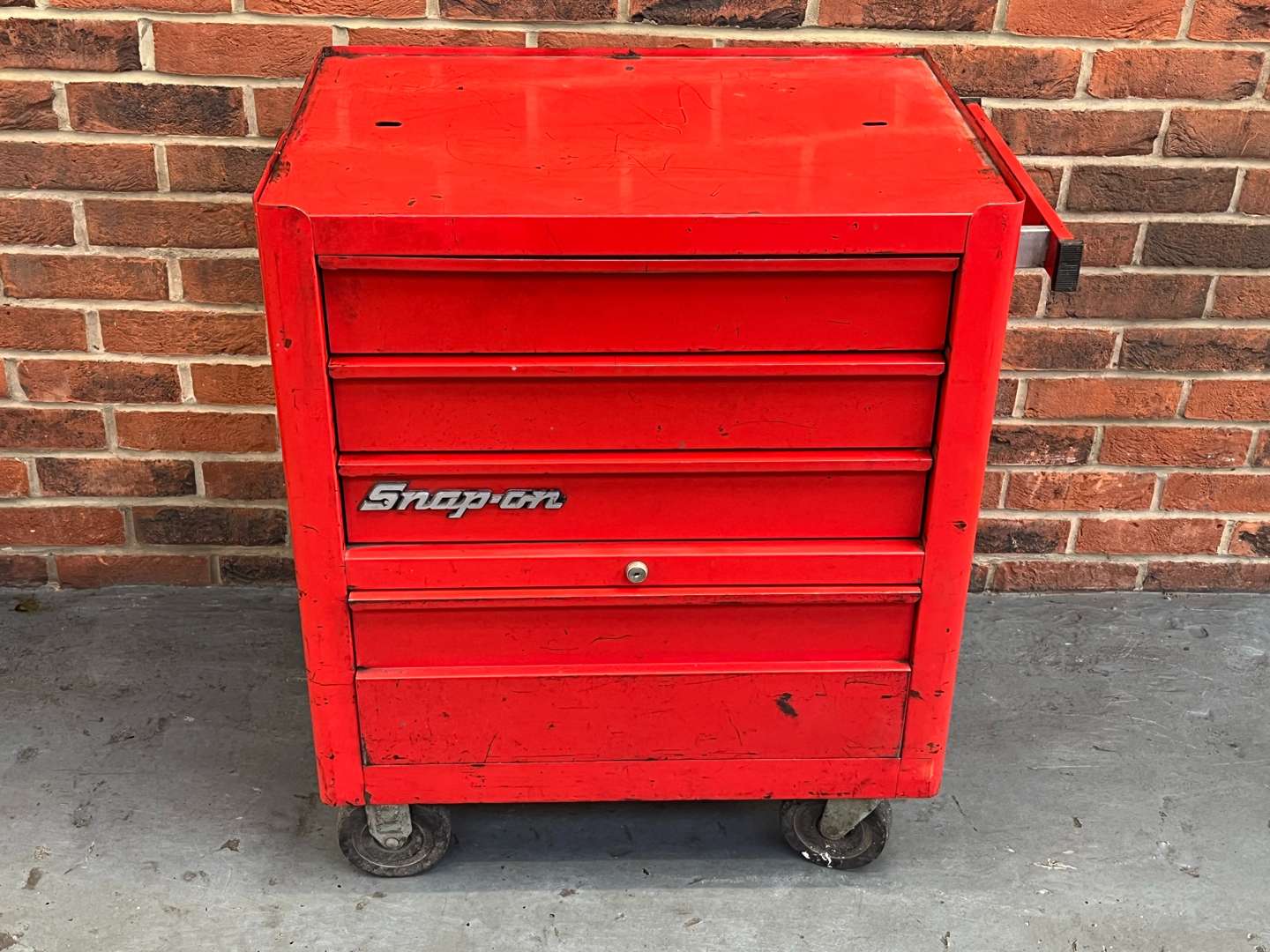 <p>Snap On Wheeled Tool Box and Contents</p>