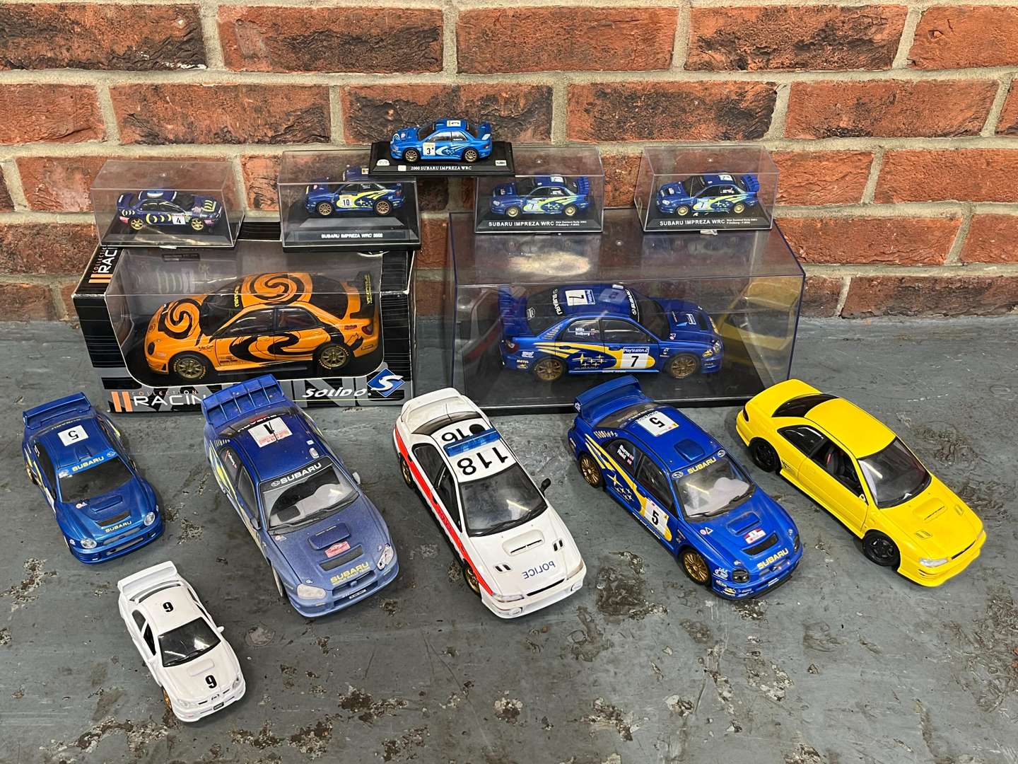 <p>Quantity Of Autoart Subaru Model Cars&nbsp;</p>