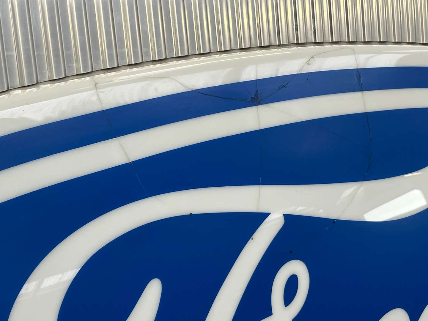 <p>Large Ford Dealership Sign a/f</p>