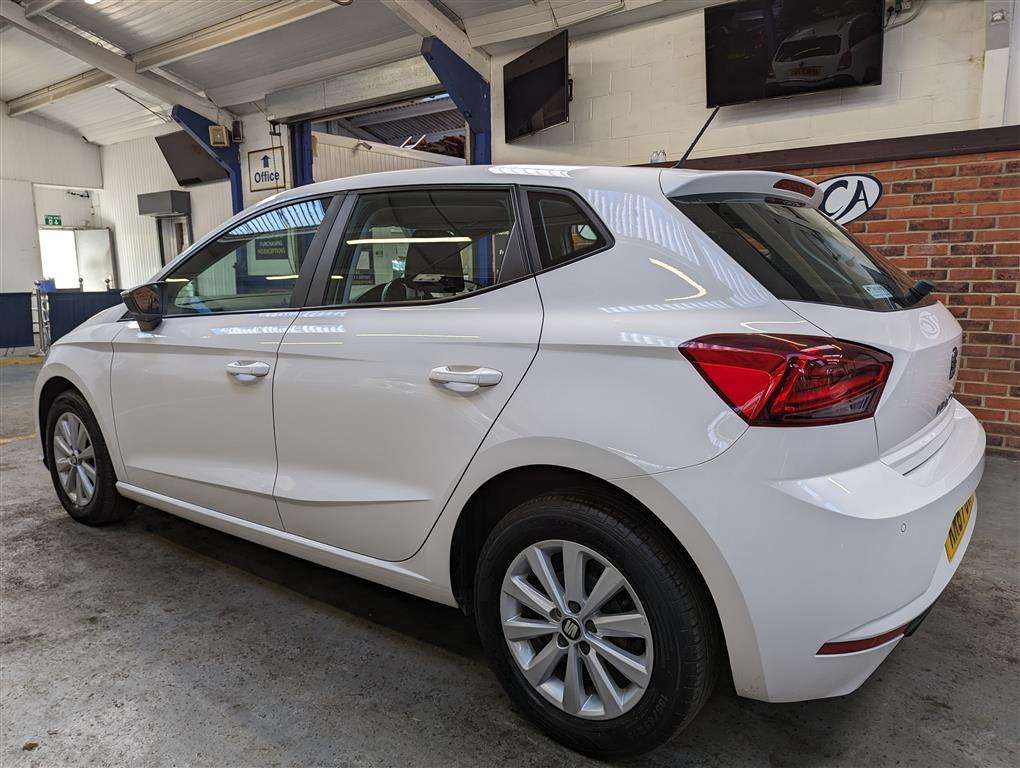 <p>2017 SEAT IBIZA SE TSI</p>