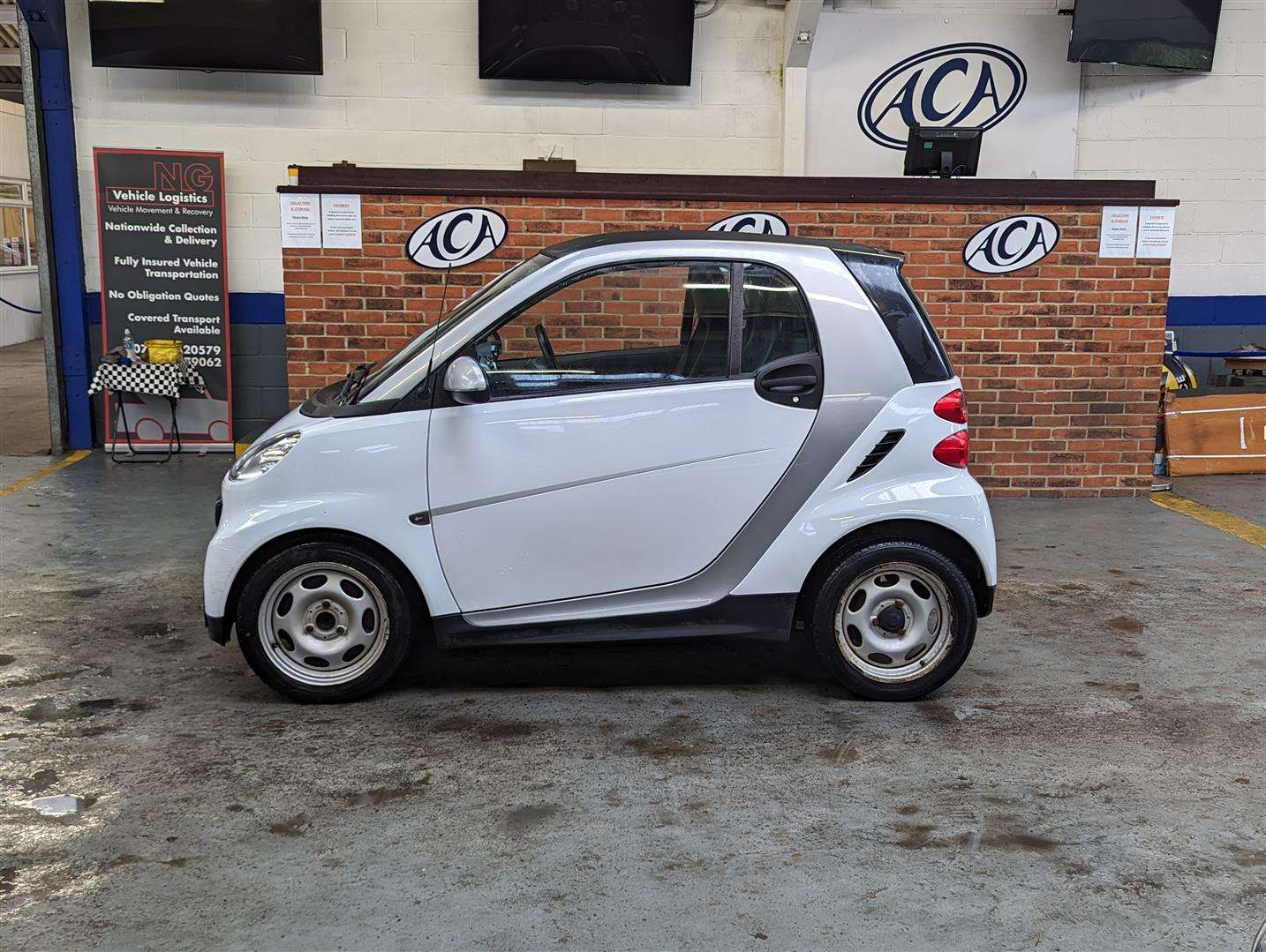 <p>2012 SMART FORTWO PURE 61 MHD AUTO</p>