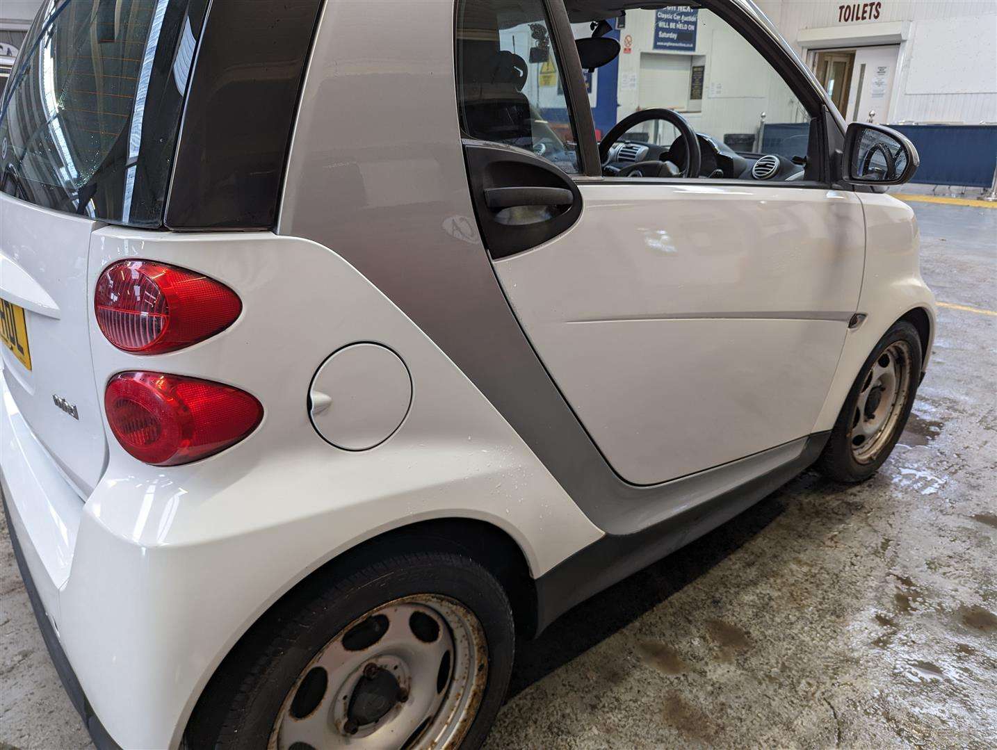 <p>2012 SMART FORTWO PURE 61 MHD AUTO</p>