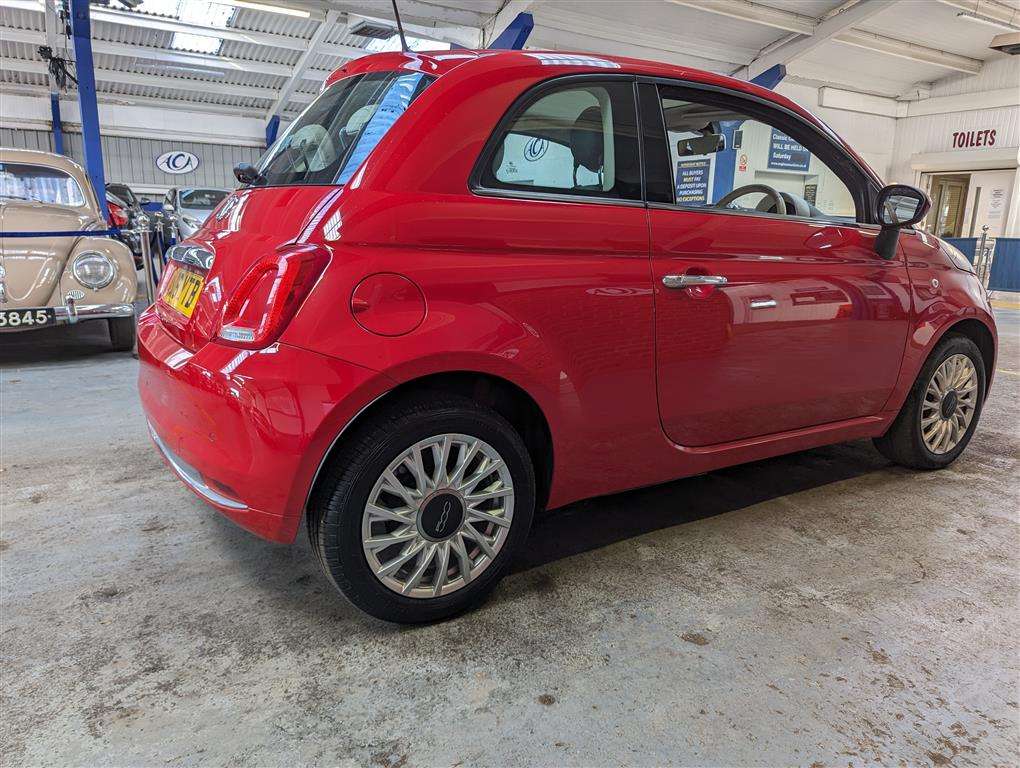 <p>2016 FIAT 500 LOUNGE</p>