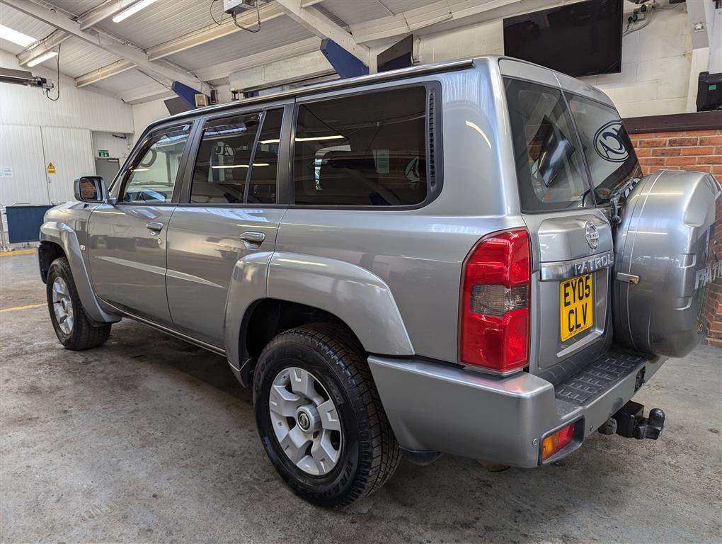 <p>2004 NISSAN PATROL 4X4</p>