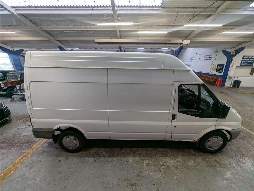 <p>2014 FORD TRANSIT 100 T350 RWD</p>