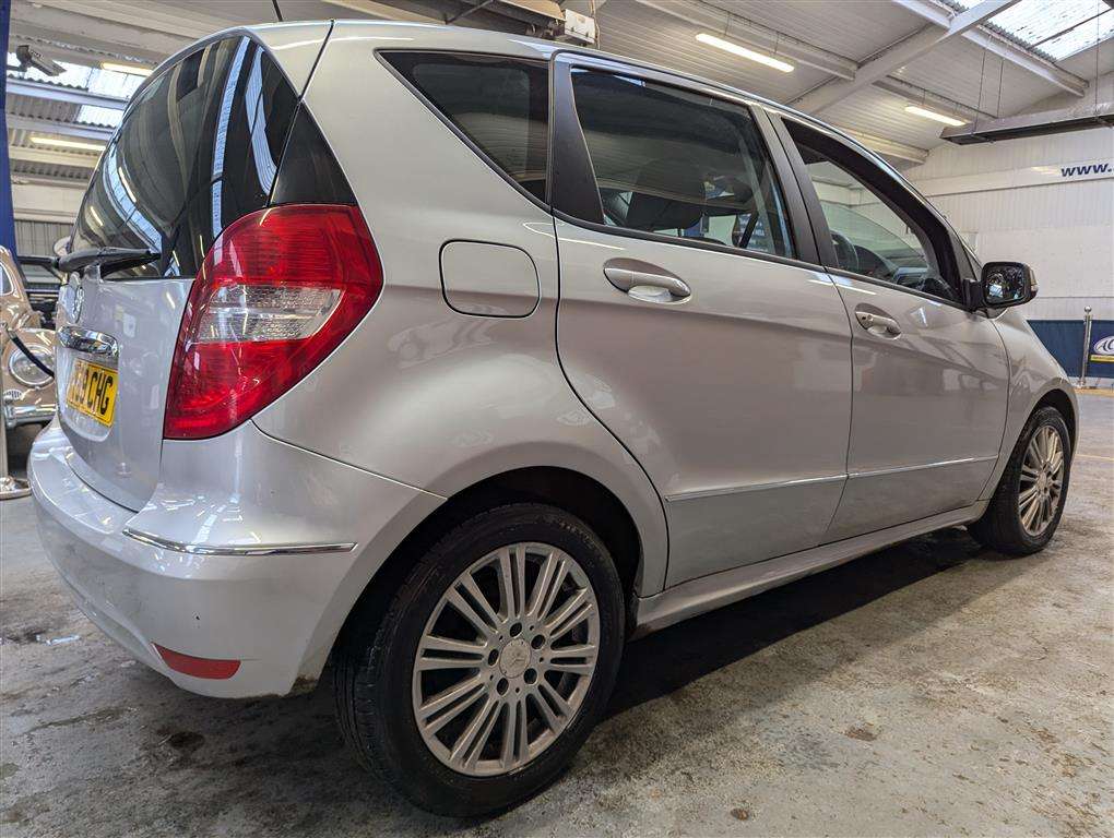 <p>2009 MERCEDES-BENZ A160 ELEGANCE SE CVT</p>