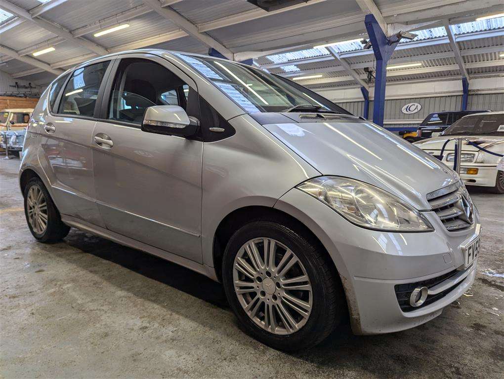 <p>2009 MERCEDES-BENZ A160 ELEGANCE SE CVT</p>