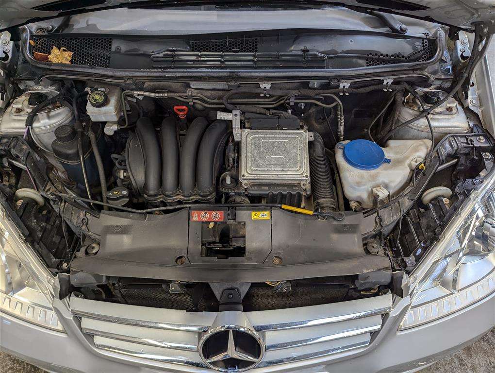 <p>2009 MERCEDES-BENZ A160 ELEGANCE SE CVT</p>