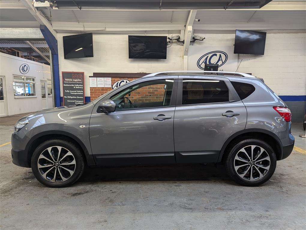 <p>2013 NISSAN QASHQAI N-TEC + DCI</p>