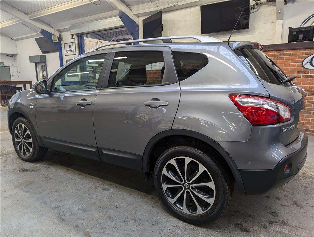 <p>2013 NISSAN QASHQAI N-TEC + DCI</p>