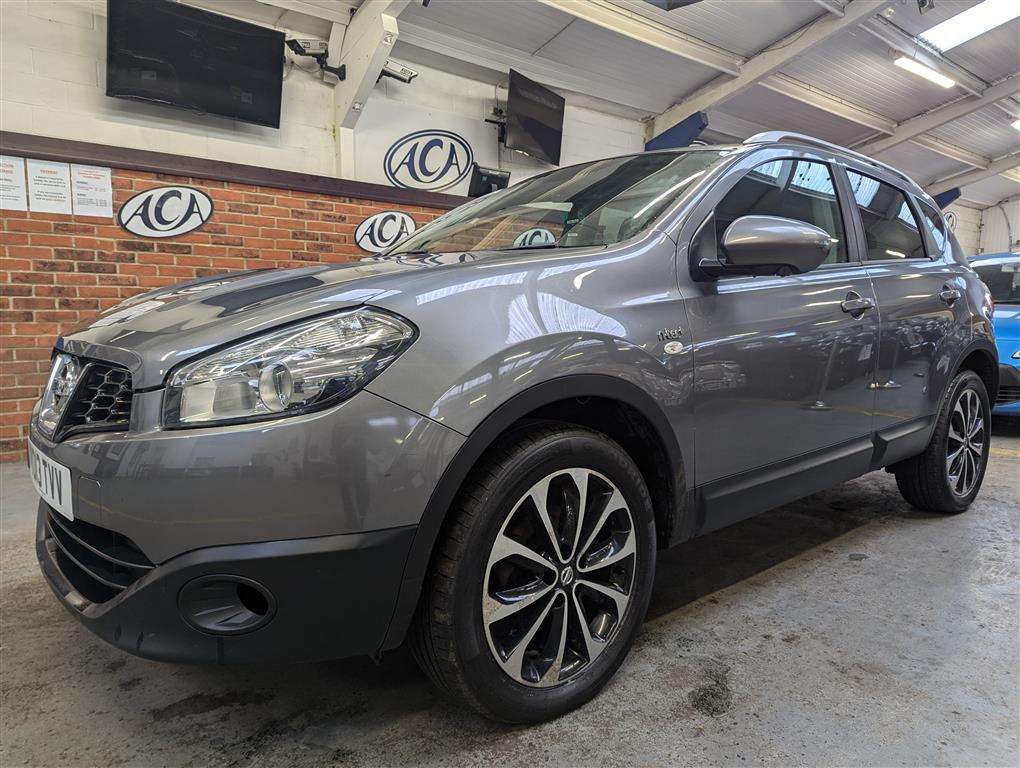 <p>2013 NISSAN QASHQAI N-TEC + DCI</p>