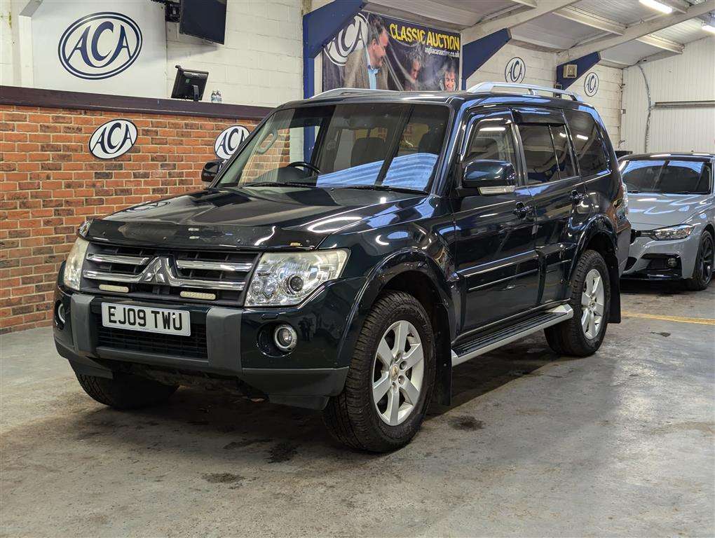 <p>2009 MITSUBISHI SHOGUN ELEGANCE DI-D LWBA</p>