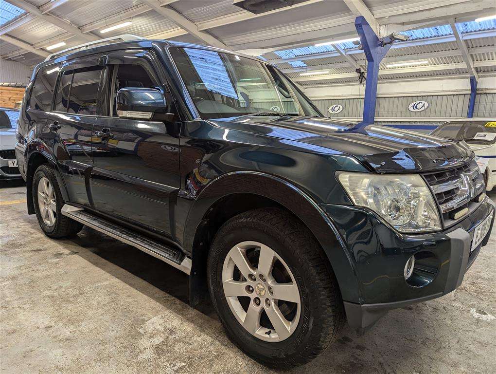 <p>2009 MITSUBISHI SHOGUN ELEGANCE DI-D LWBA</p>