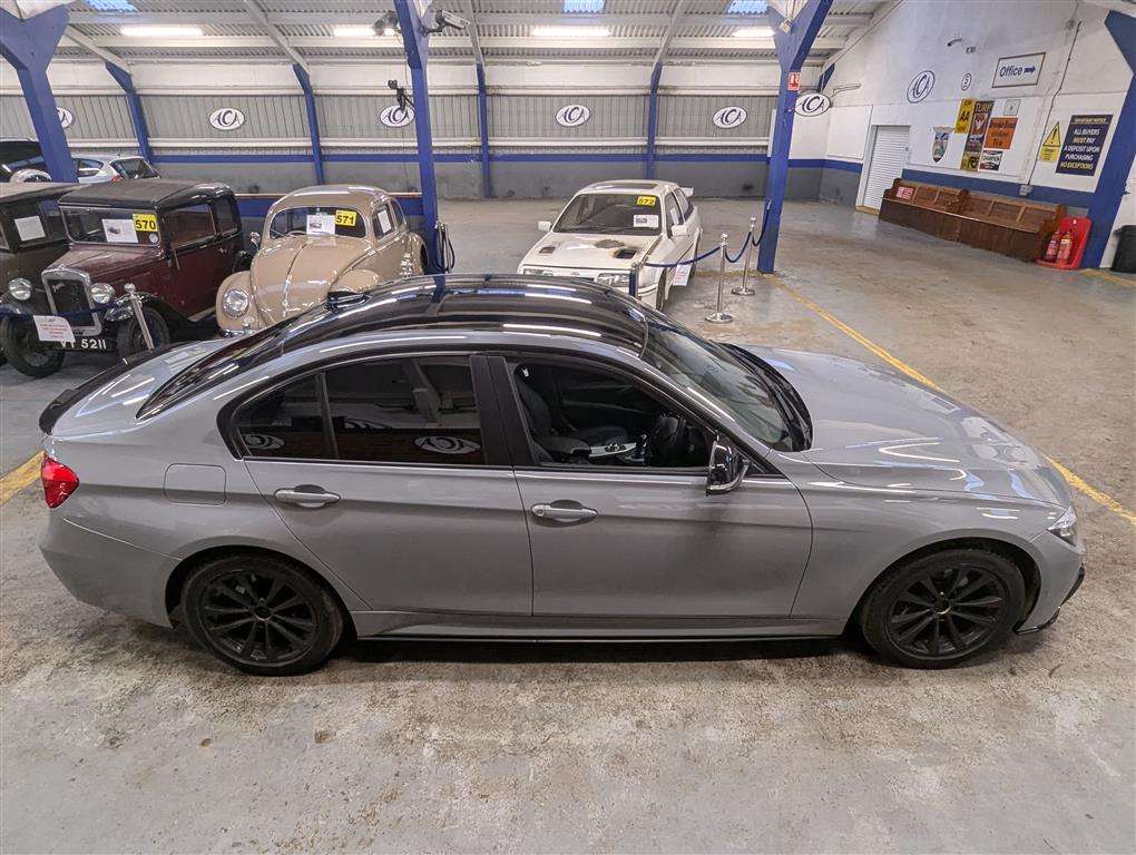 <p>2015 BMW 320D SE AUTO</p>