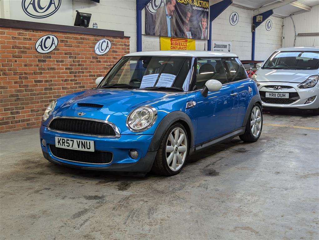 <p>2007 MINI COOPER S</p>