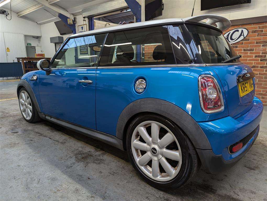 <p>2007 MINI COOPER S</p>