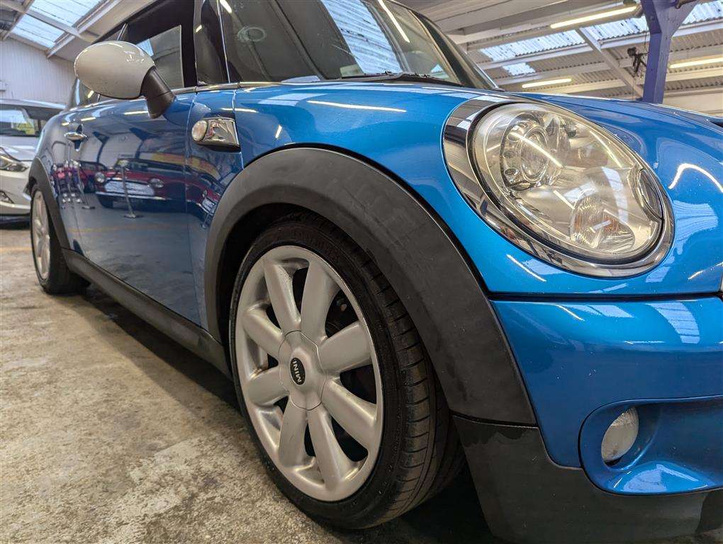 <p>2007 MINI COOPER S</p>