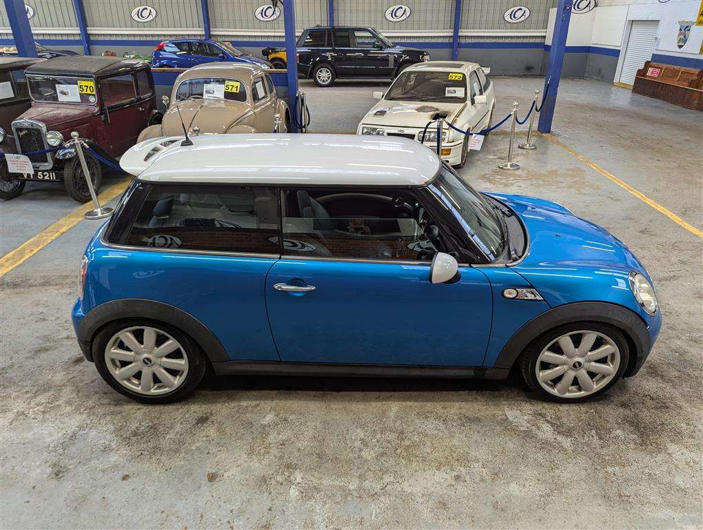 <p>2007 MINI COOPER S</p>