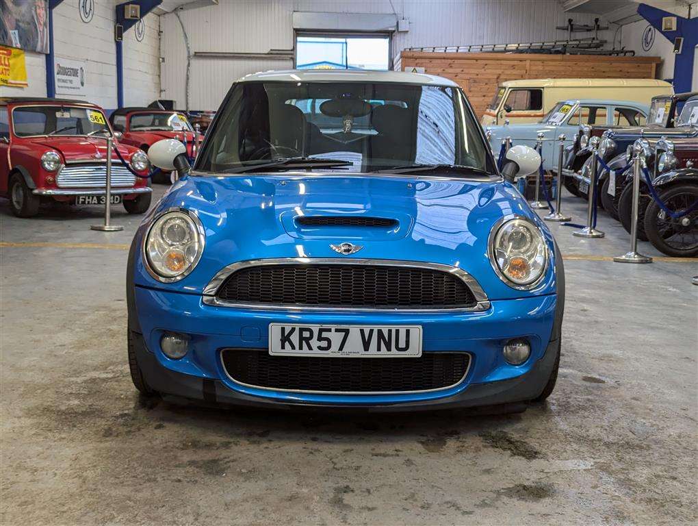 <p>2007 MINI COOPER S</p>